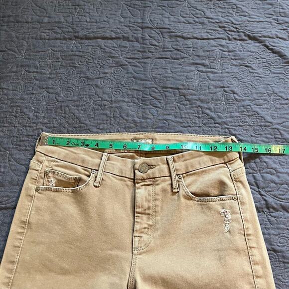 Mother Jeans Looker burlap Raw Hem
Tan Distressed Ankle Jean size 26 - Picture 10 of 13